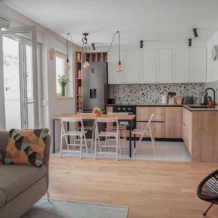 אומיס Apartment Vito מראה חיצוני תמונה