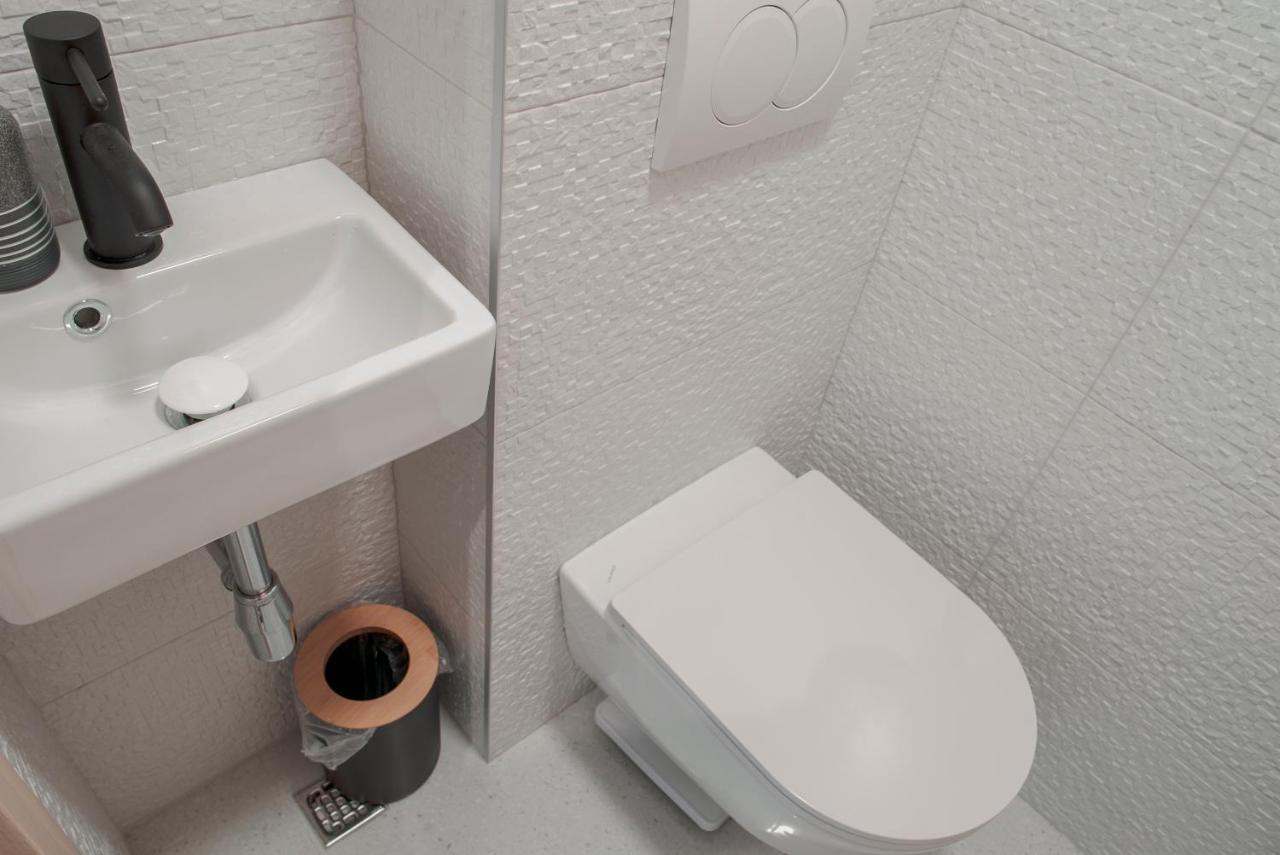 אומיס Apartment Vito מראה חיצוני תמונה